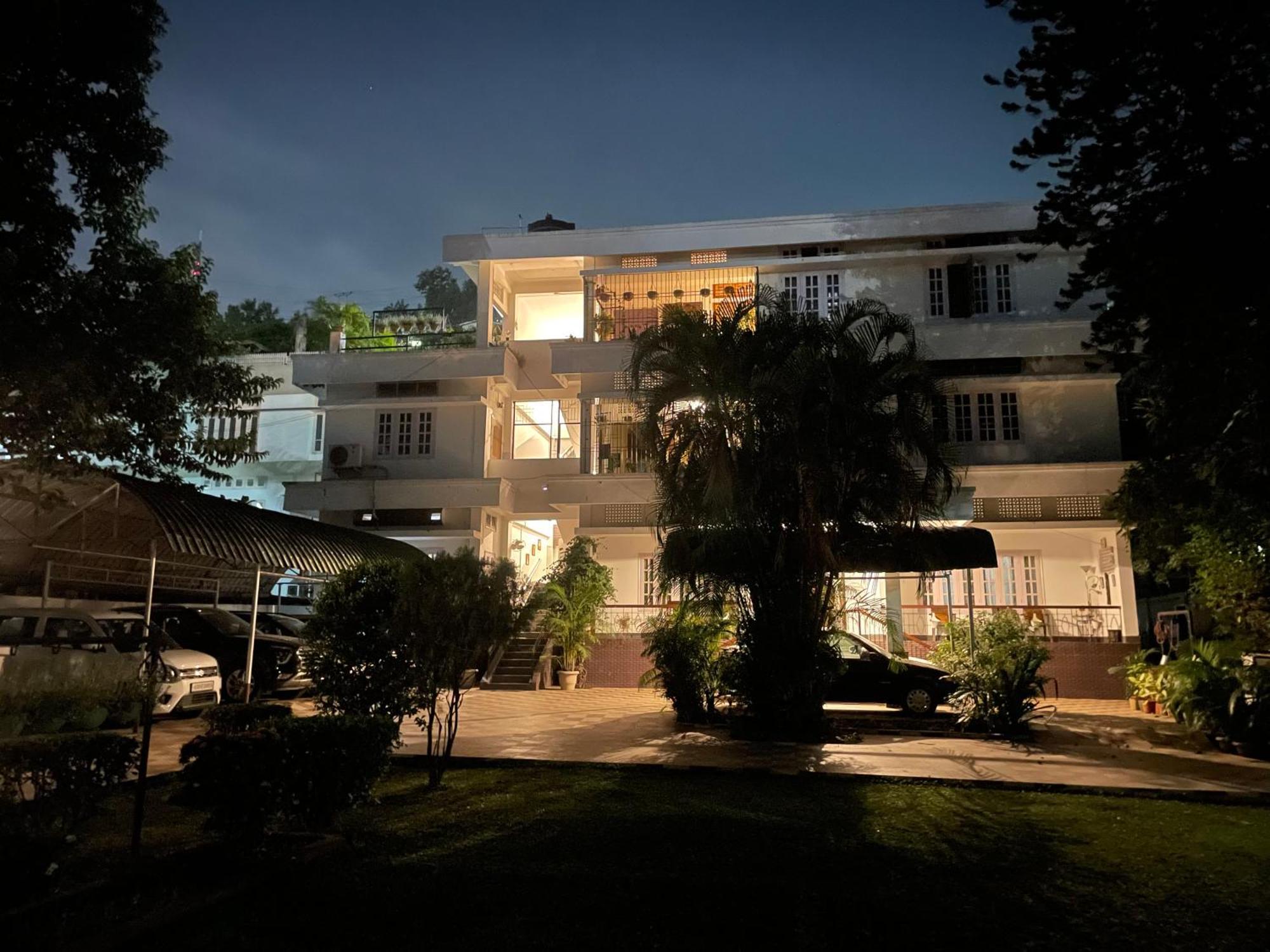 The Choudhury Manor Homestay Guwahati Zewnętrze zdjęcie